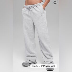 ALO Yoga Accolade Straight Leg Sweatpants Athletic Heather Grey
